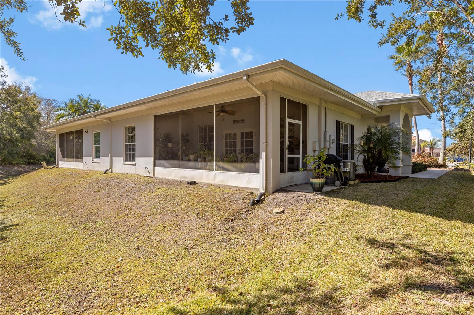 CITRUS FALLS COMMONS VILLAS - Residential