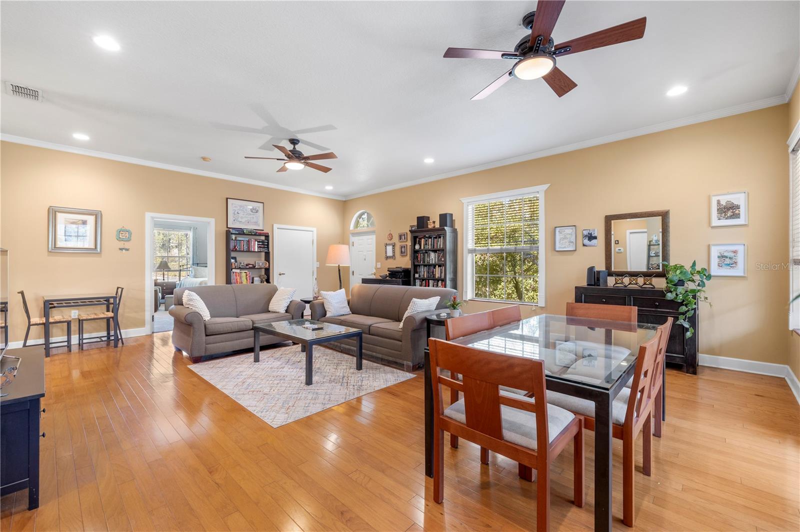 CITRUS FALLS COMMONS VILLAS - Residential