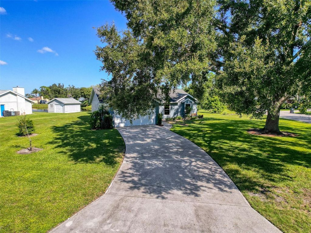Photo of 9018 60th Avenue E, Bradenton, FL 34202 (MLS # W7879201)