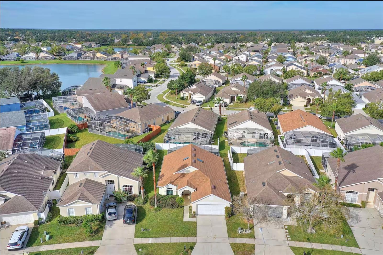 HAMPTON LAKES, HAMPTON ESTATES - Residential