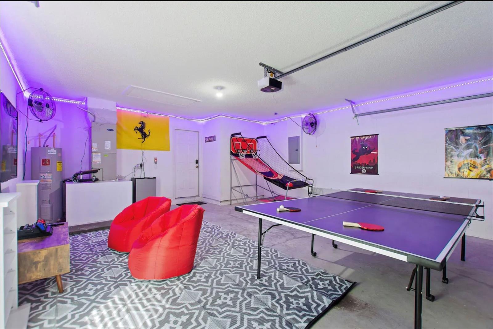 HAMPTON LAKES, HAMPTON ESTATES - Residential