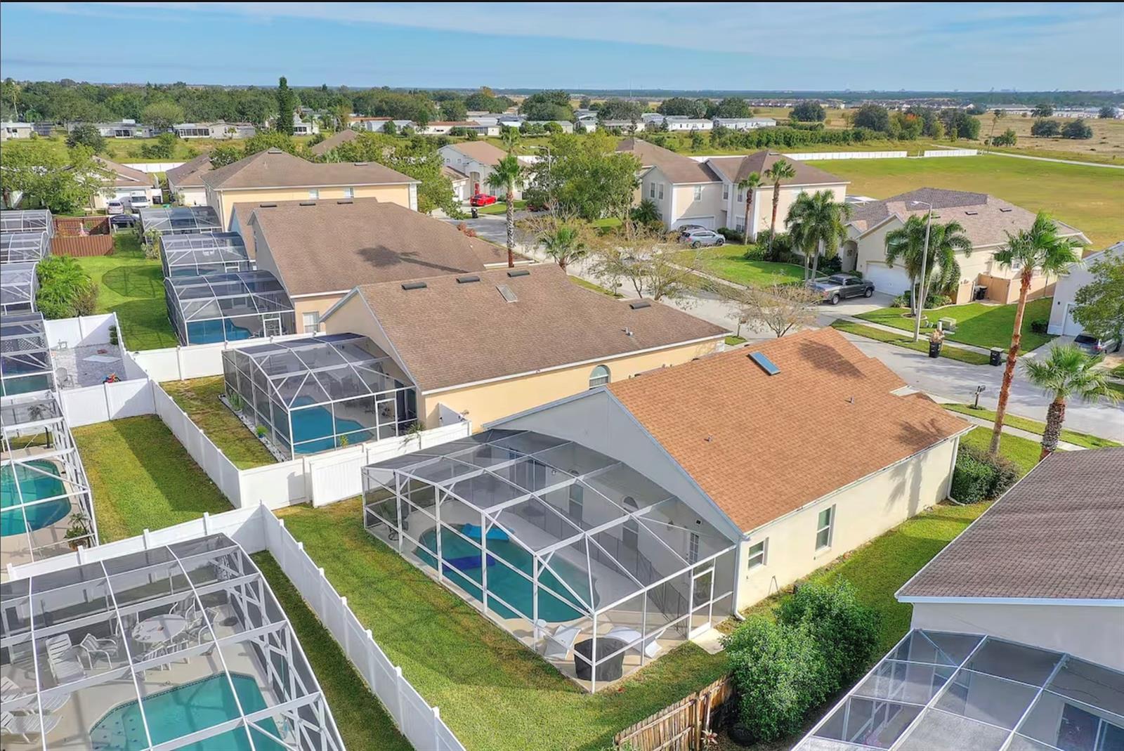 HAMPTON LAKES, HAMPTON ESTATES - Residential