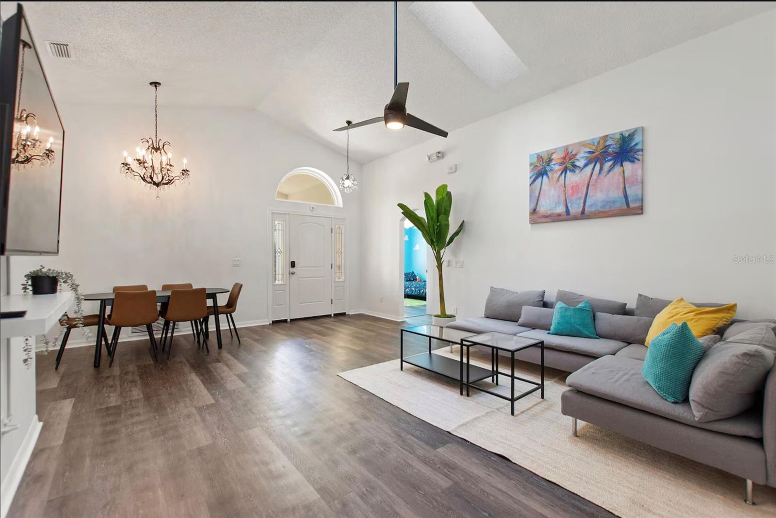 431 LOCKBREEZE DRIVE