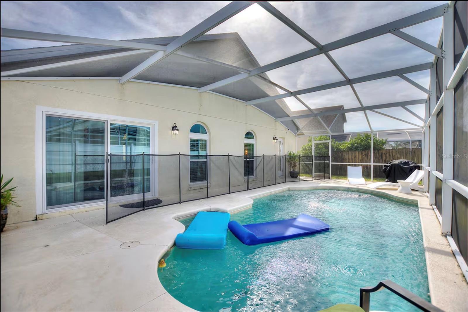 HAMPTON LAKES, HAMPTON ESTATES - Residential