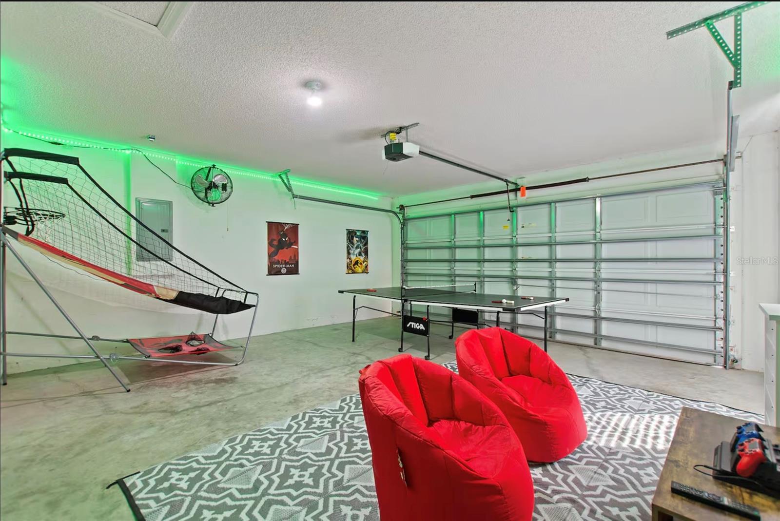 HAMPTON LAKES, HAMPTON ESTATES - Residential