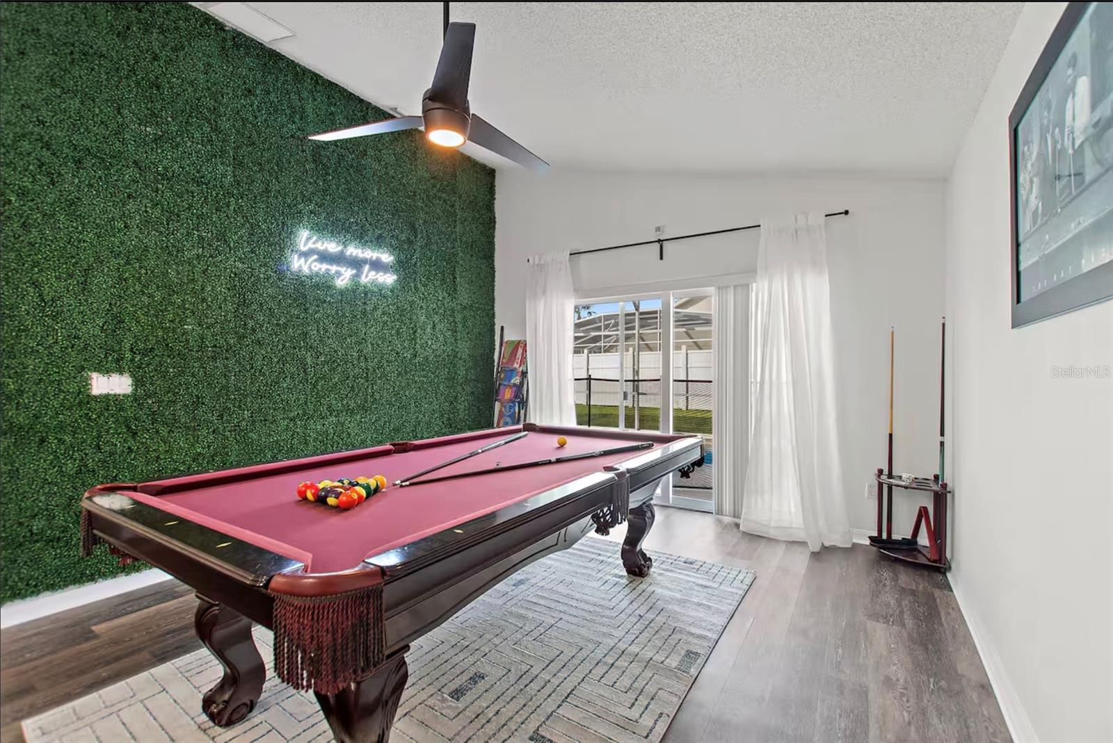 HAMPTON LAKES, HAMPTON ESTATES - Residential