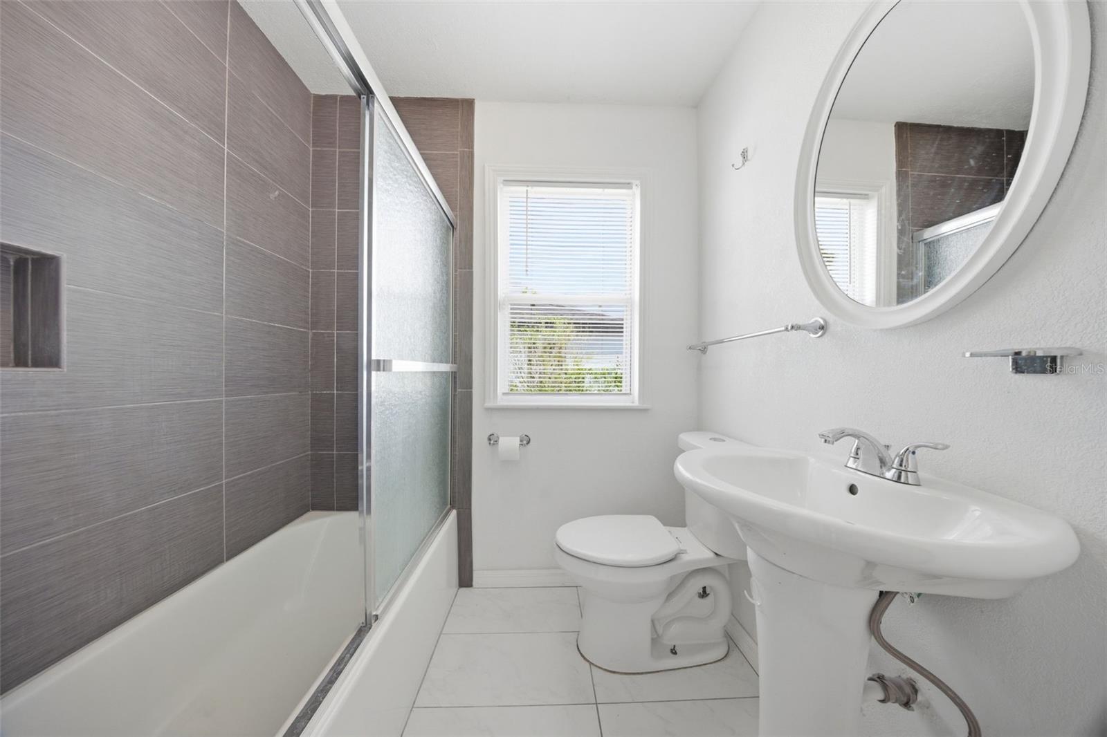 BETHWOOD TERRACE - Residential