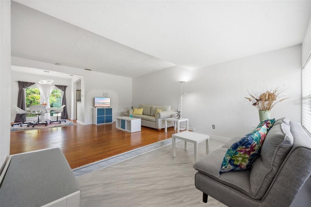 Photo of 310 40th Street S, St Petersburg, FL 33711 (MLS # TB8495175)