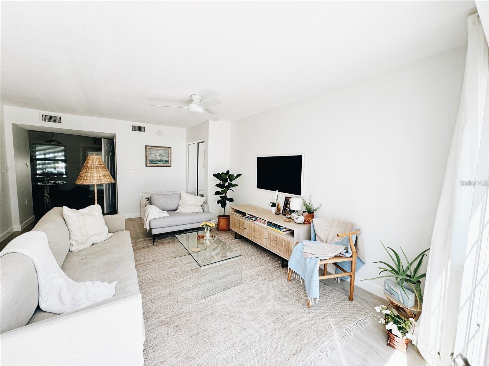 DUNEDIN CSWY CENTER - Residential Lease