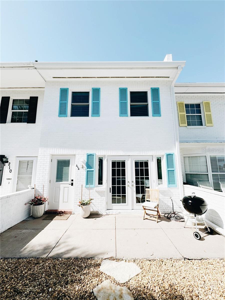 DUNEDIN CSWY CENTER - Residential Lease