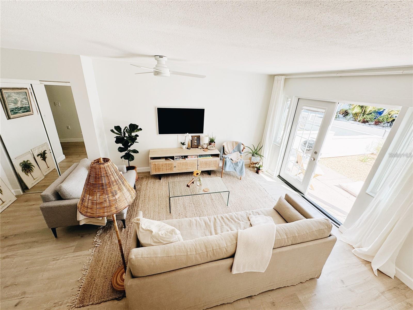 DUNEDIN CSWY CENTER - Residential Lease