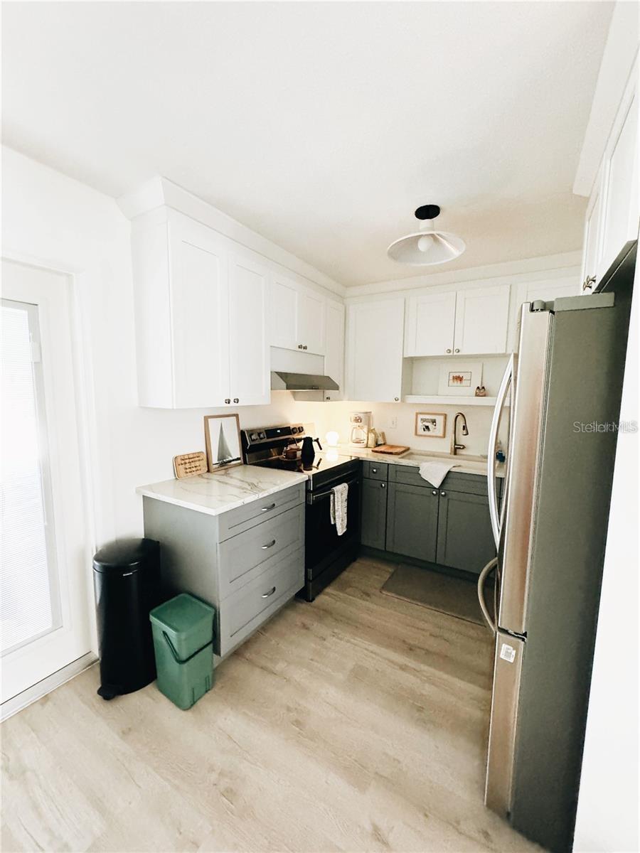 DUNEDIN CSWY CENTER - Residential Lease