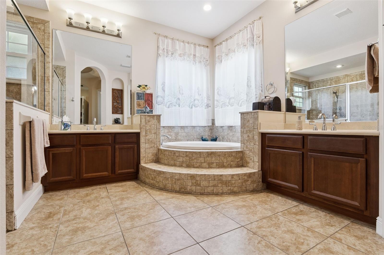 MOUNT DORA LOCH LEVEN PH 05 - Residential