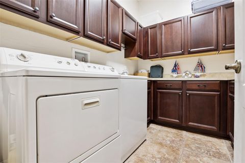 Tiny photo for 3020 Palermo Court, Mount Dora, FL 32757 (MLS # G5104848)