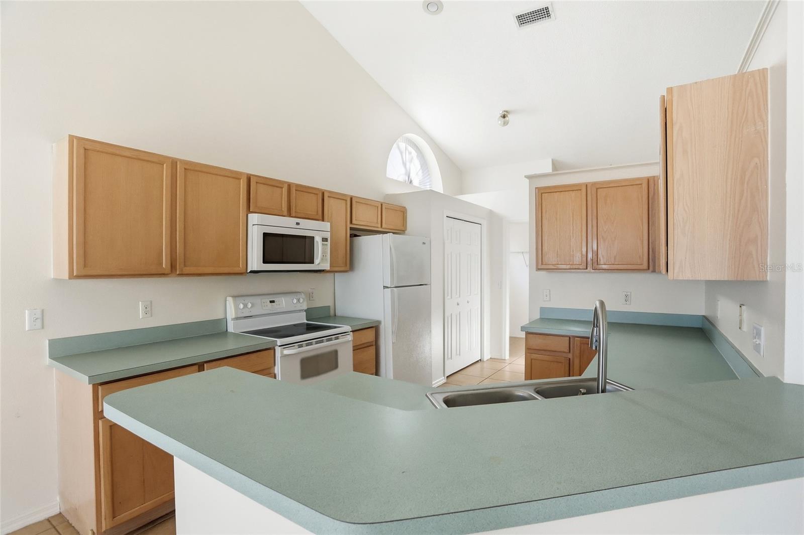 LAKE DAVENPORT ESTATES - Residential