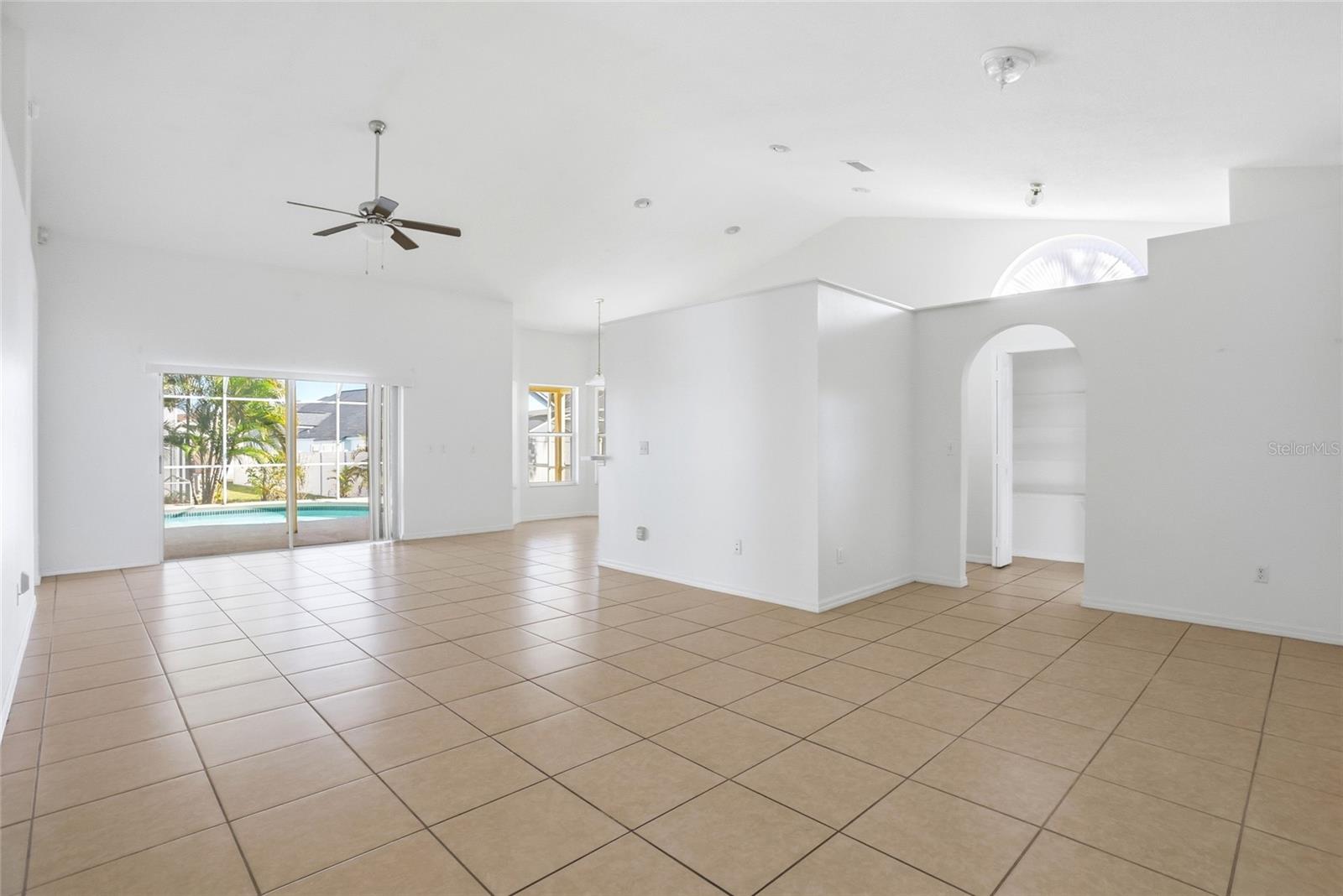 LAKE DAVENPORT ESTATES - Residential