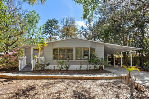 Photo of 144 E Plantation Boulevard, Lake Mary, FL 32746 (MLS # O6286359)