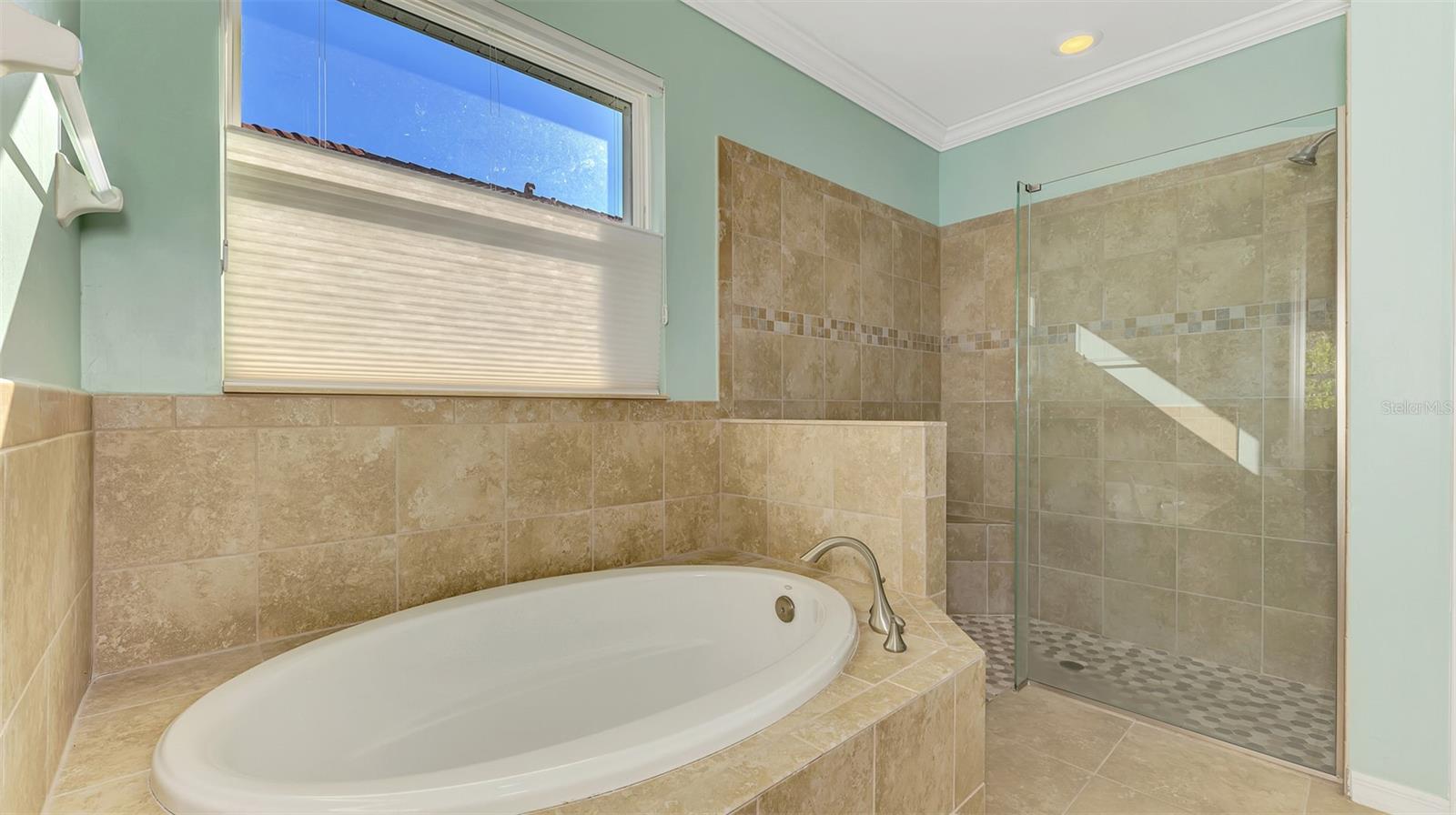 CARIBBEAN VILLAGE - Residential