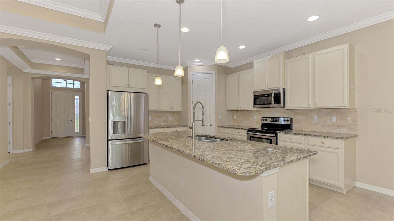 CARIBBEAN VILLAGE - Residential