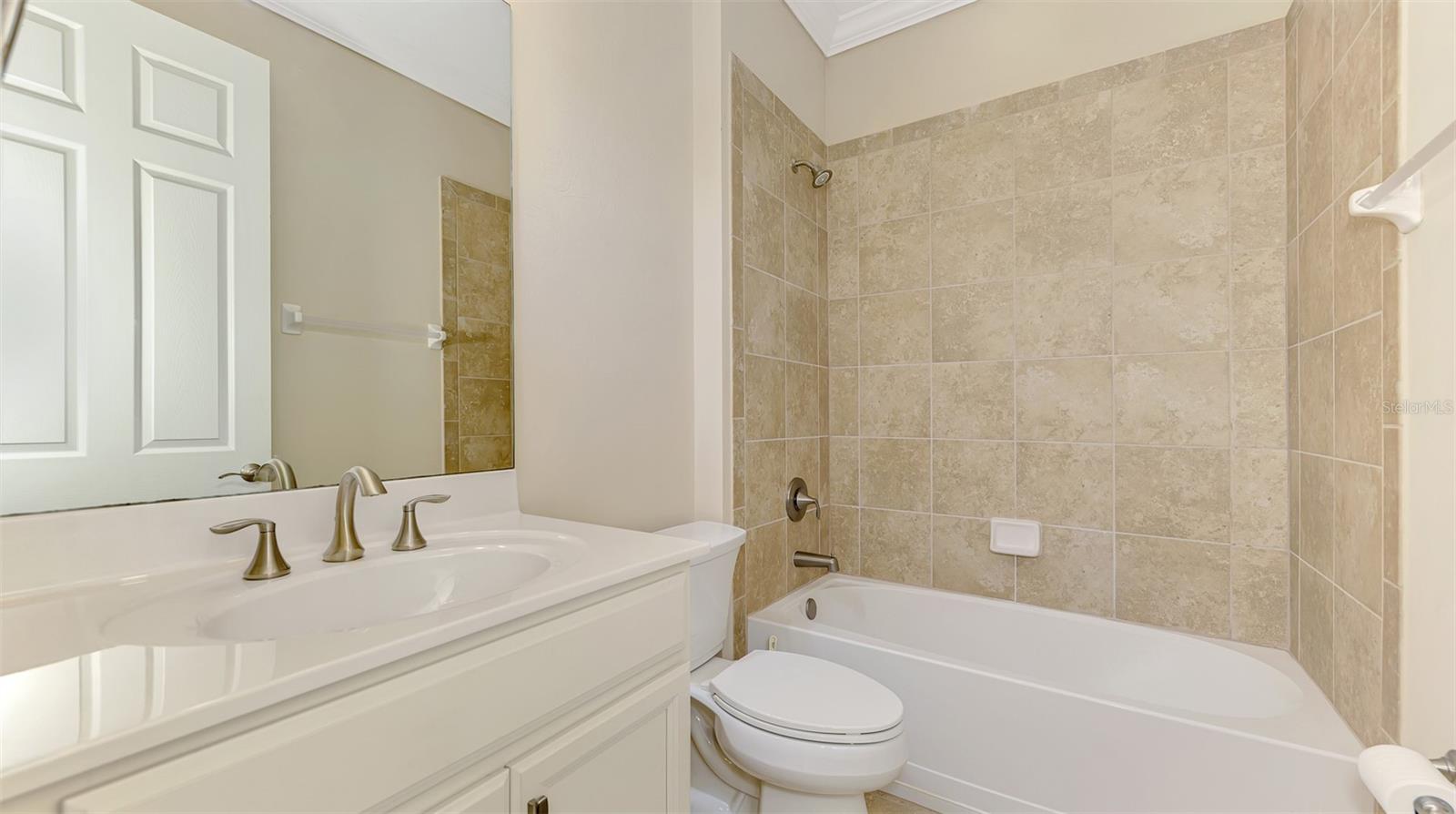 CARIBBEAN VILLAGE - Residential