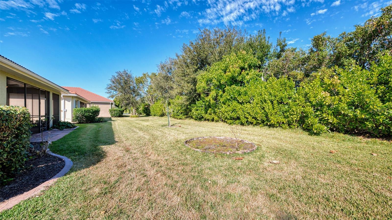 CARIBBEAN VILLAGE - Residential