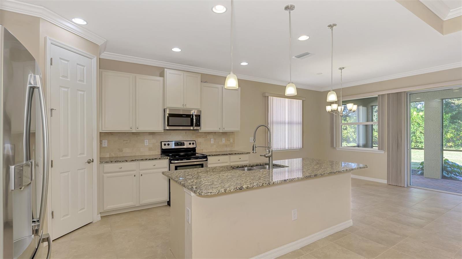 CARIBBEAN VILLAGE - Residential