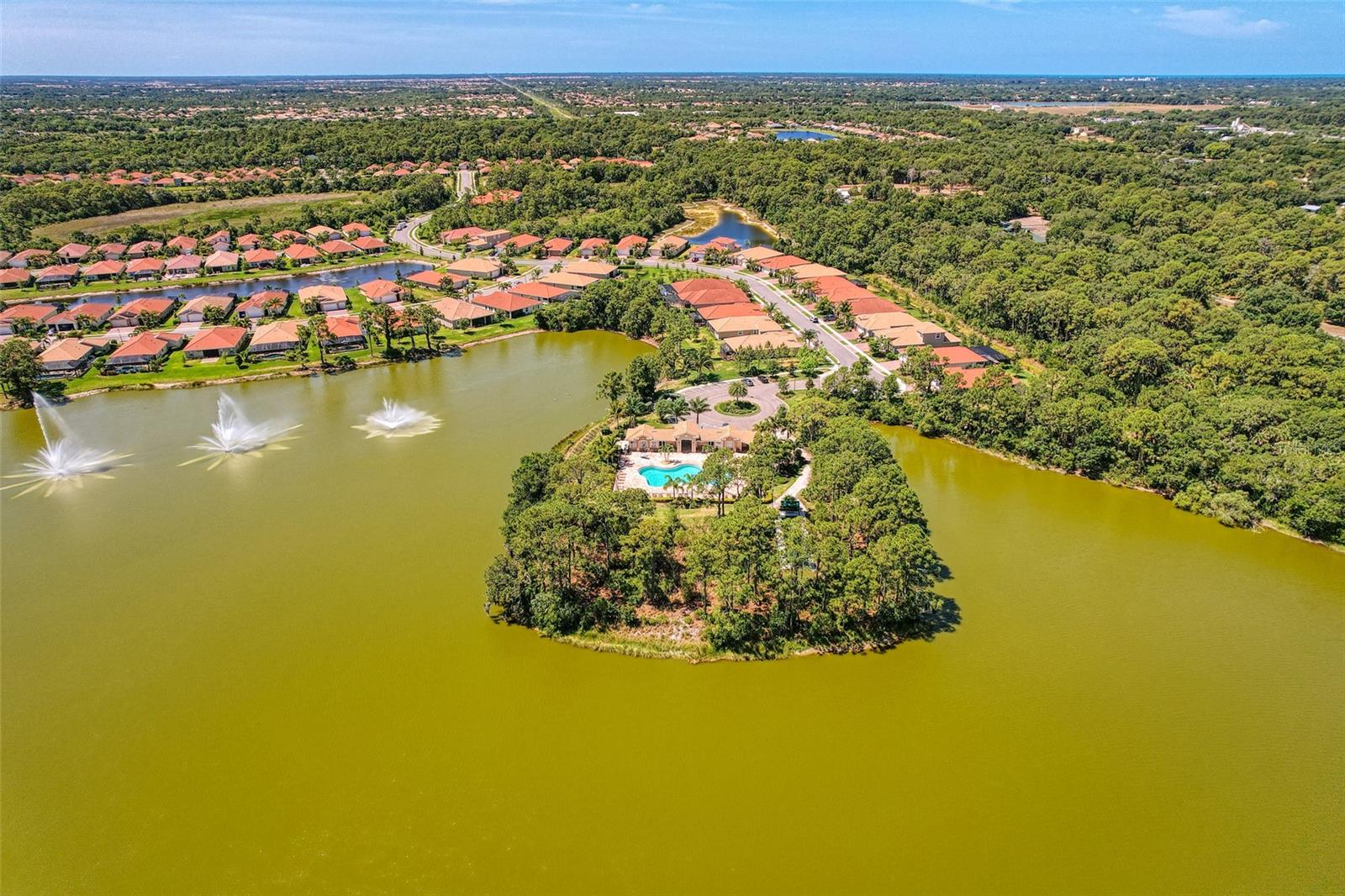 CARIBBEAN VILLAGE - Residential