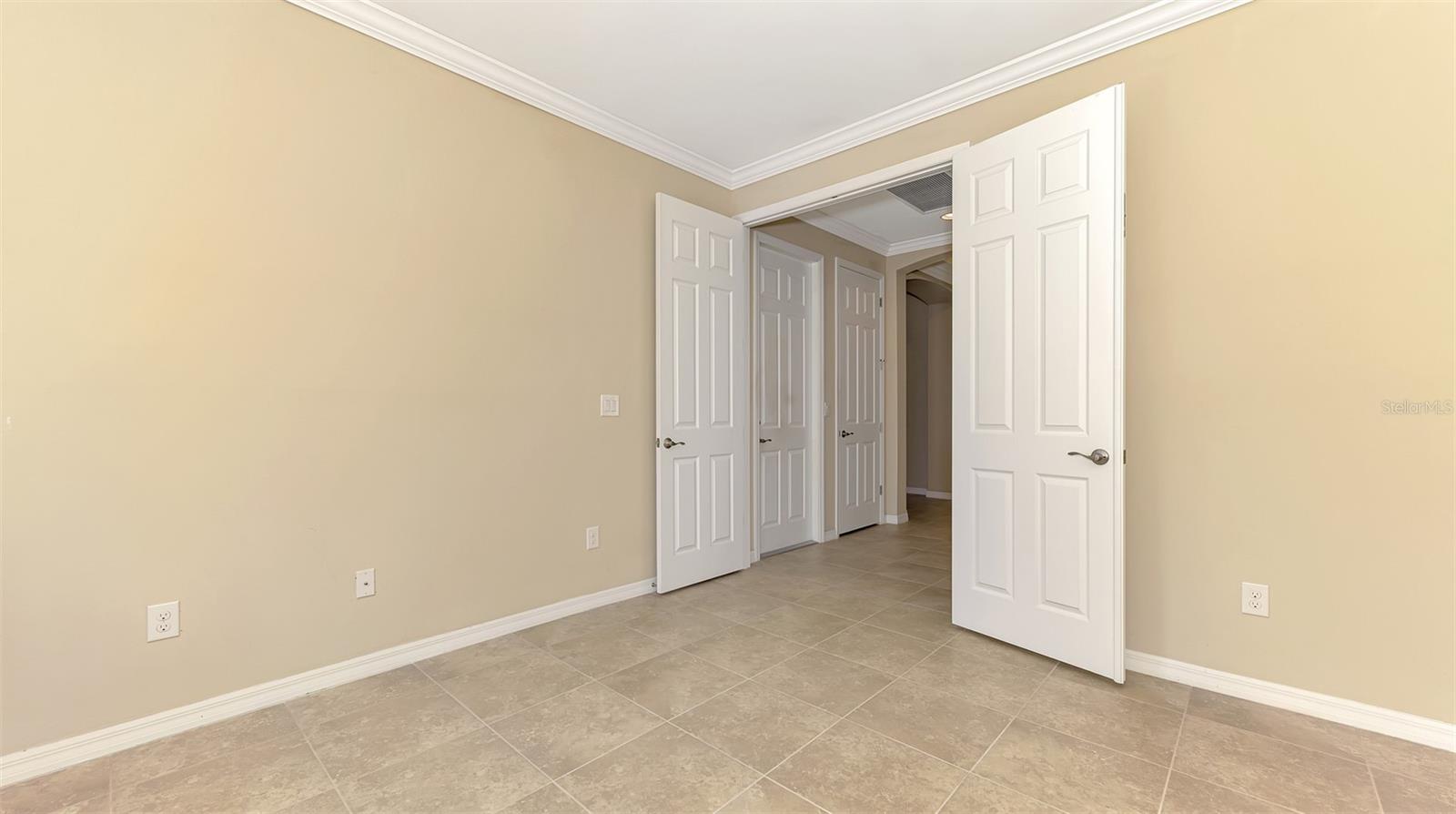 CARIBBEAN VILLAGE - Residential