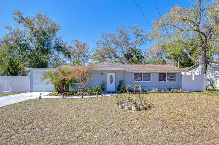 DOUBLE LOT/ CORNER LOT/ LOCATION!! LOCATION!!! Welcome to this 3/3 Dream Home! Ready to Move In. Perfect for a First Time Home Buyer. Remodeled. Roof 2020  Vinyl fenced, HUGE BACKYARD.  YOU'll DEFINITELY LOVE IT!
Located near to Lowry Park, Convenient access to I-275, I-4 and Tampa International Airport.
Don't miss this opportunity, and schedule a showing today.
