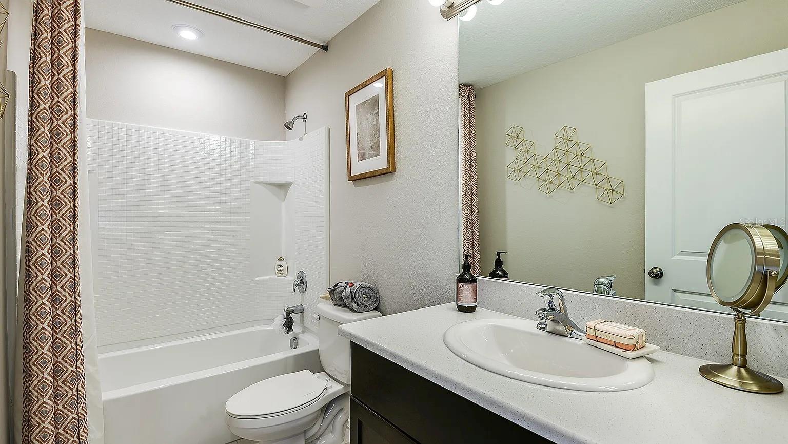 EDGESTONE AT ARTISAN LAKES - Residential Lease