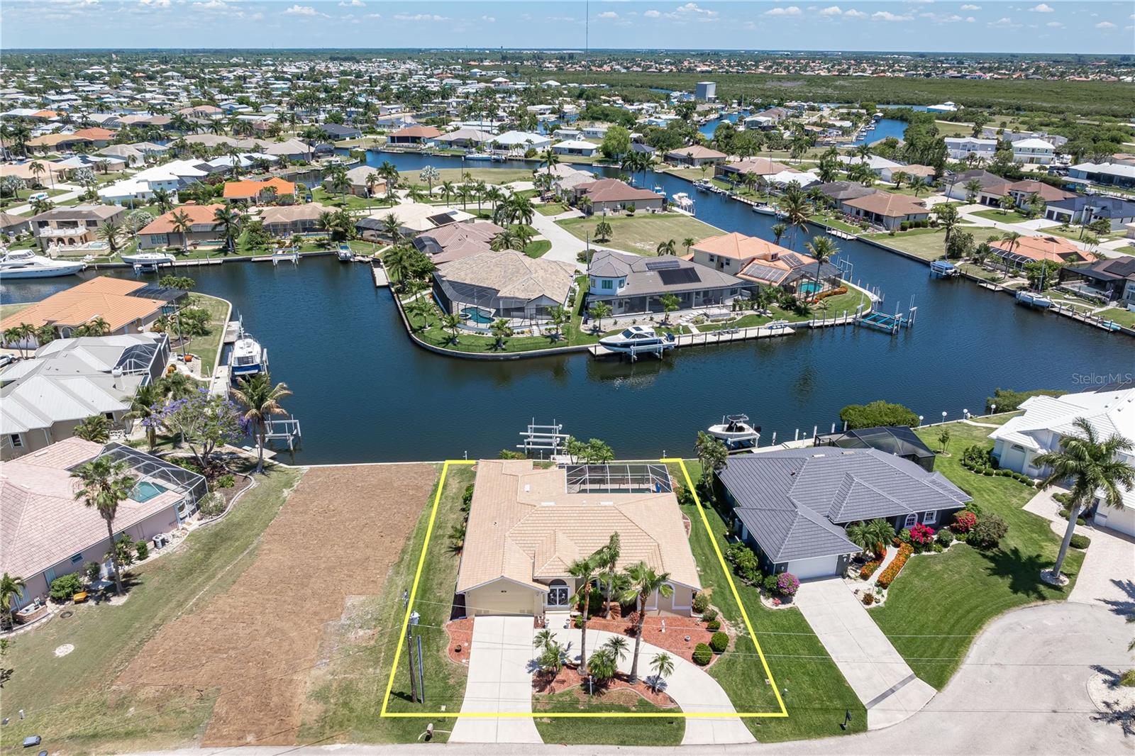 PUNTA GORDA ISLES SEC 14 - Residential