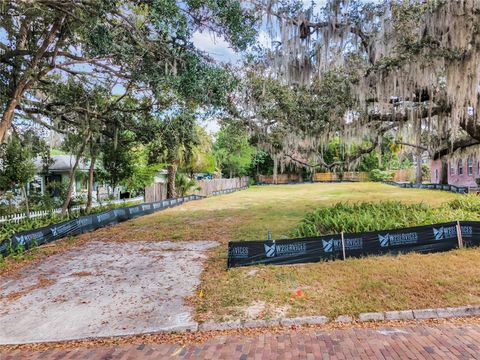 A home in WINTER PARK