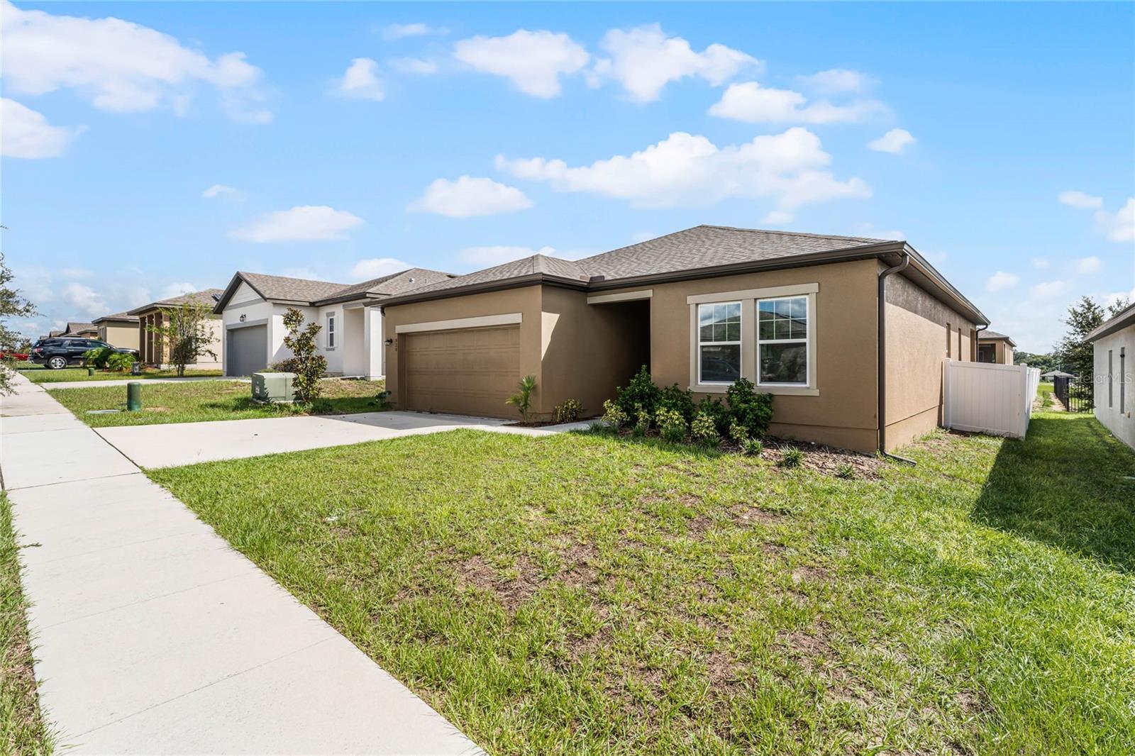 928 ORCHID GROVE BOULEVARD