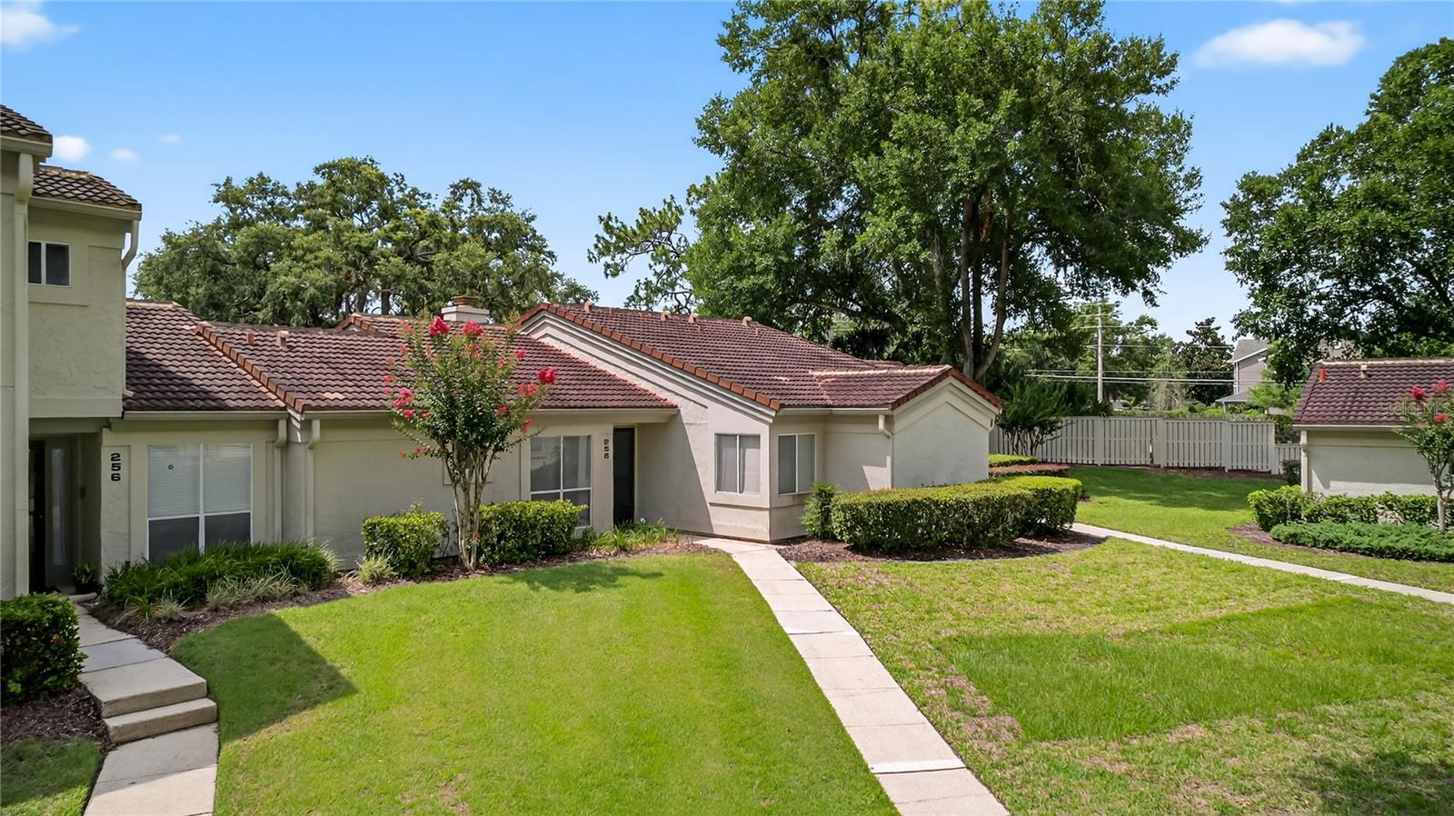258 W SABAL PALM PLACE 22