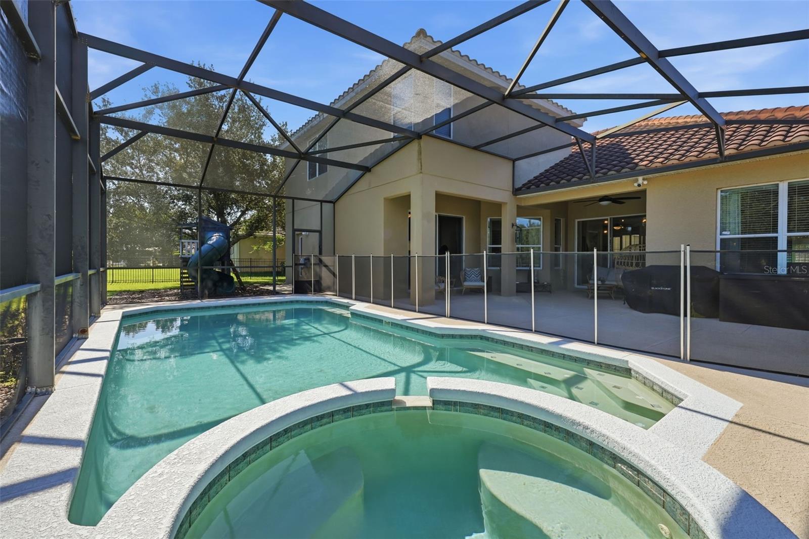 MOUNT DORA LOCH LEVEN PH 05 - Residential
