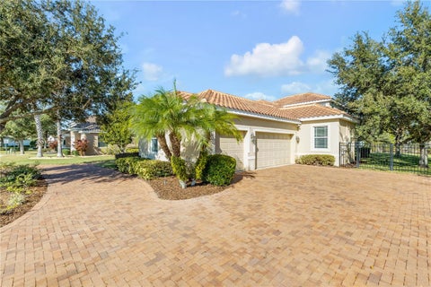 Tiny photo for 3021 Isola Bella Boulevard, Mount Dora, FL 32757 (MLS # NS1088222)