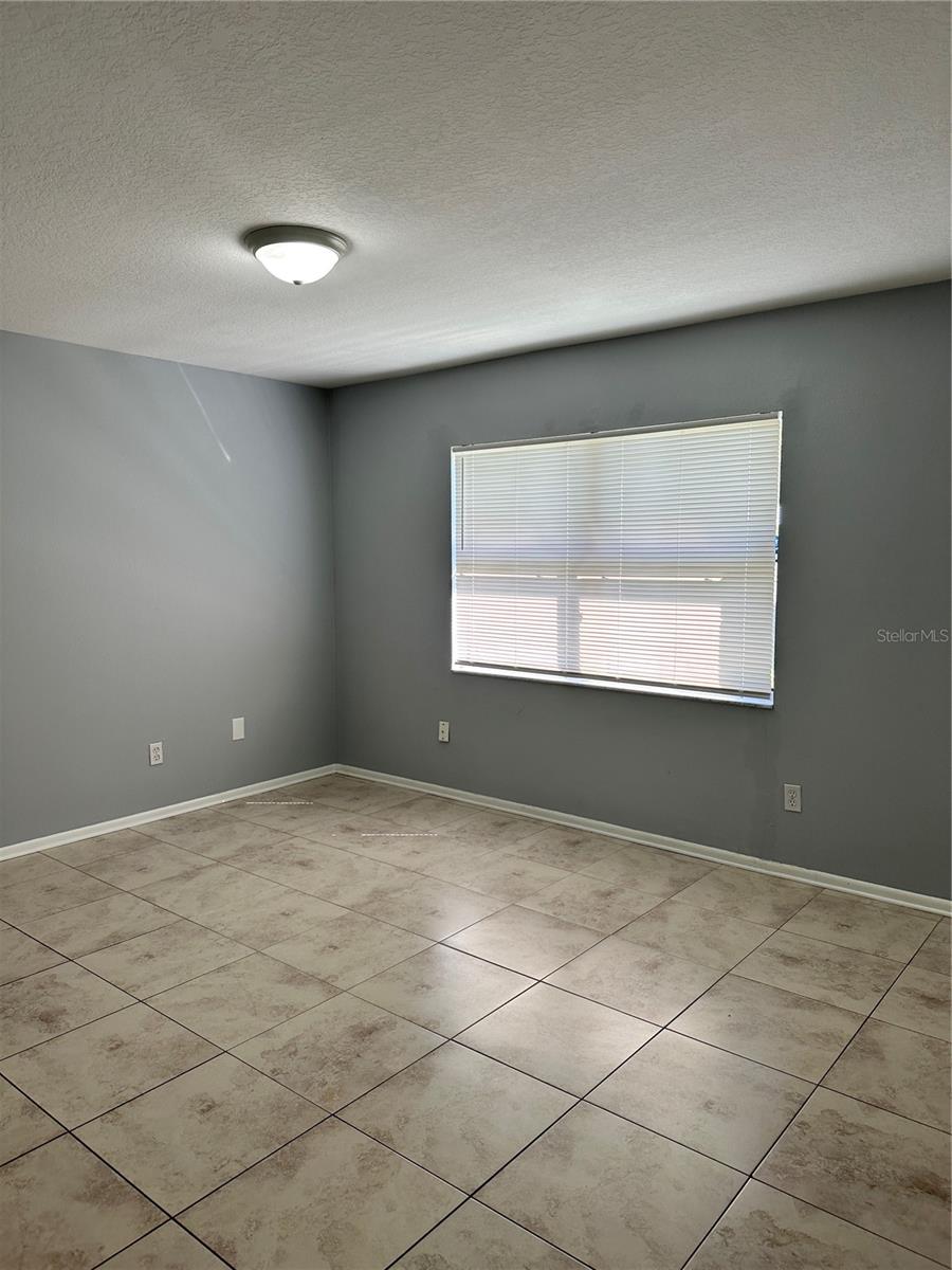 CRESTLAND ESTATES - Residential Lease