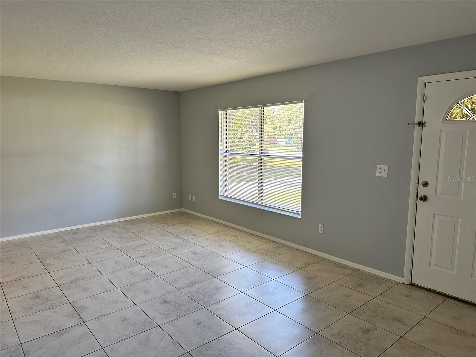 CRESTLAND ESTATES - Residential Lease