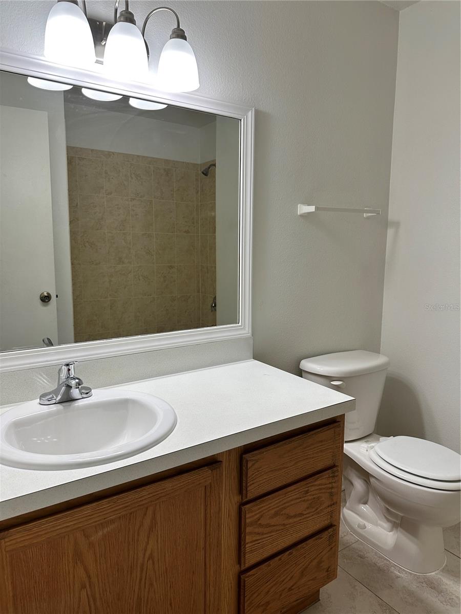 CRESTLAND ESTATES - Residential Lease