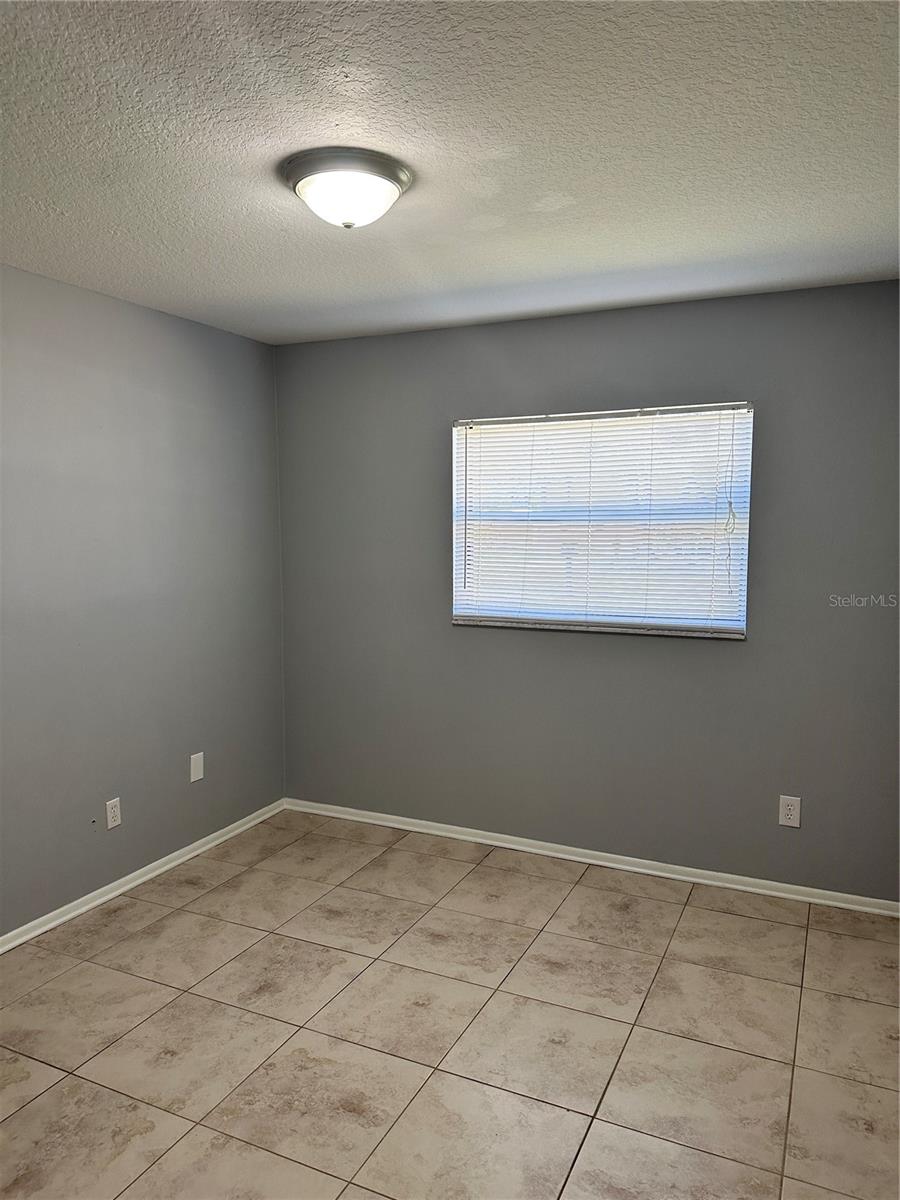 CRESTLAND ESTATES - Residential Lease