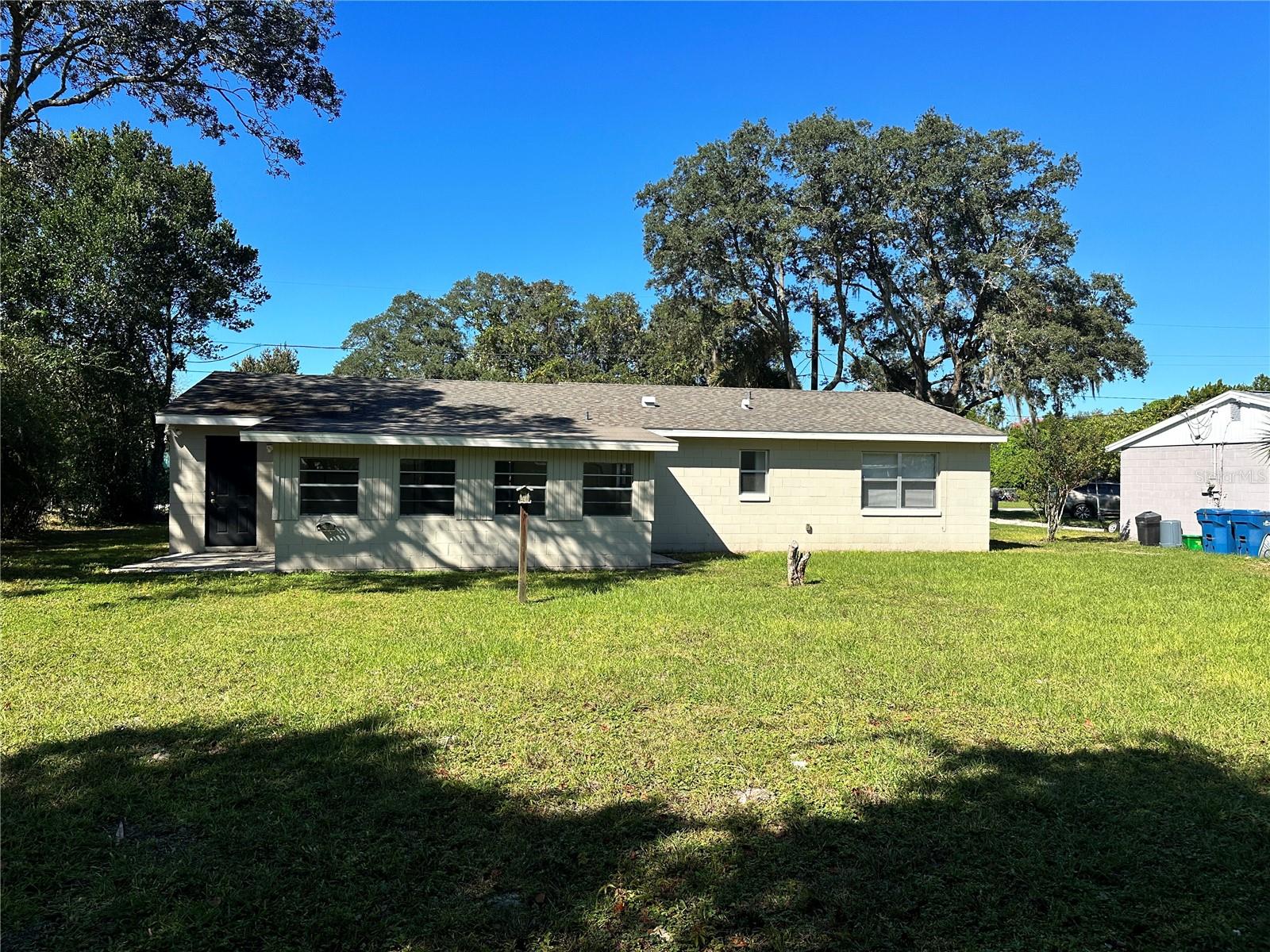 CRESTLAND ESTATES - Residential Lease