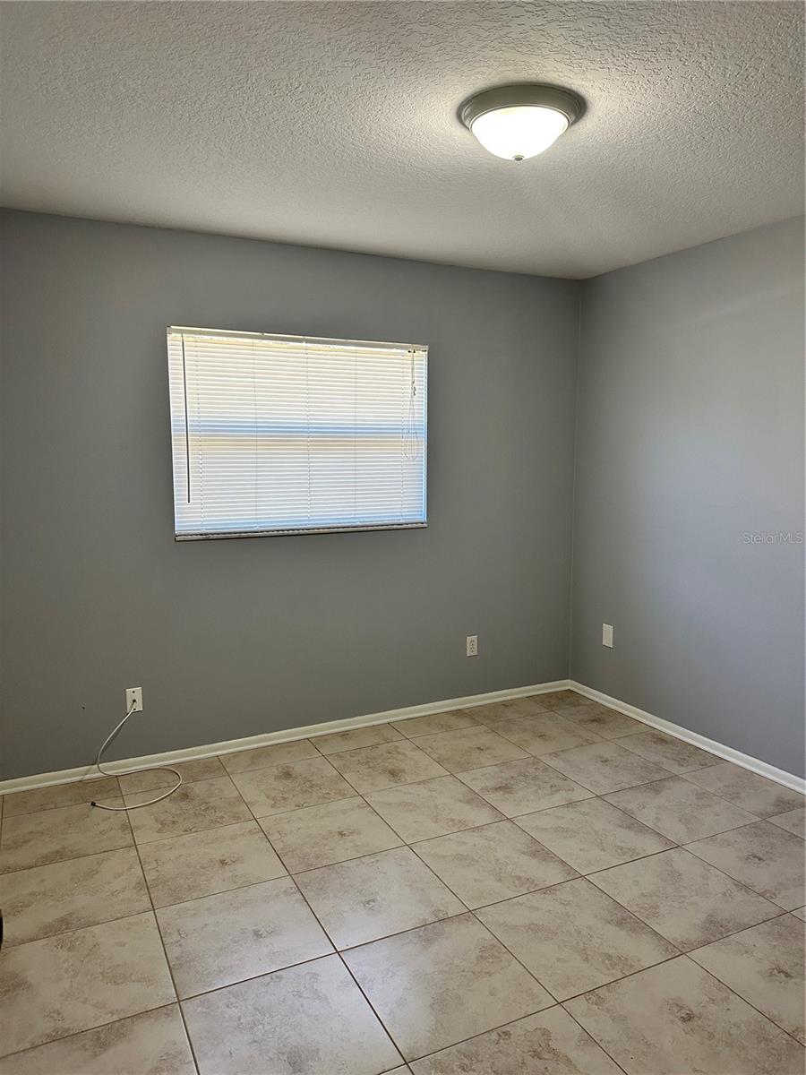 CRESTLAND ESTATES - Residential Lease