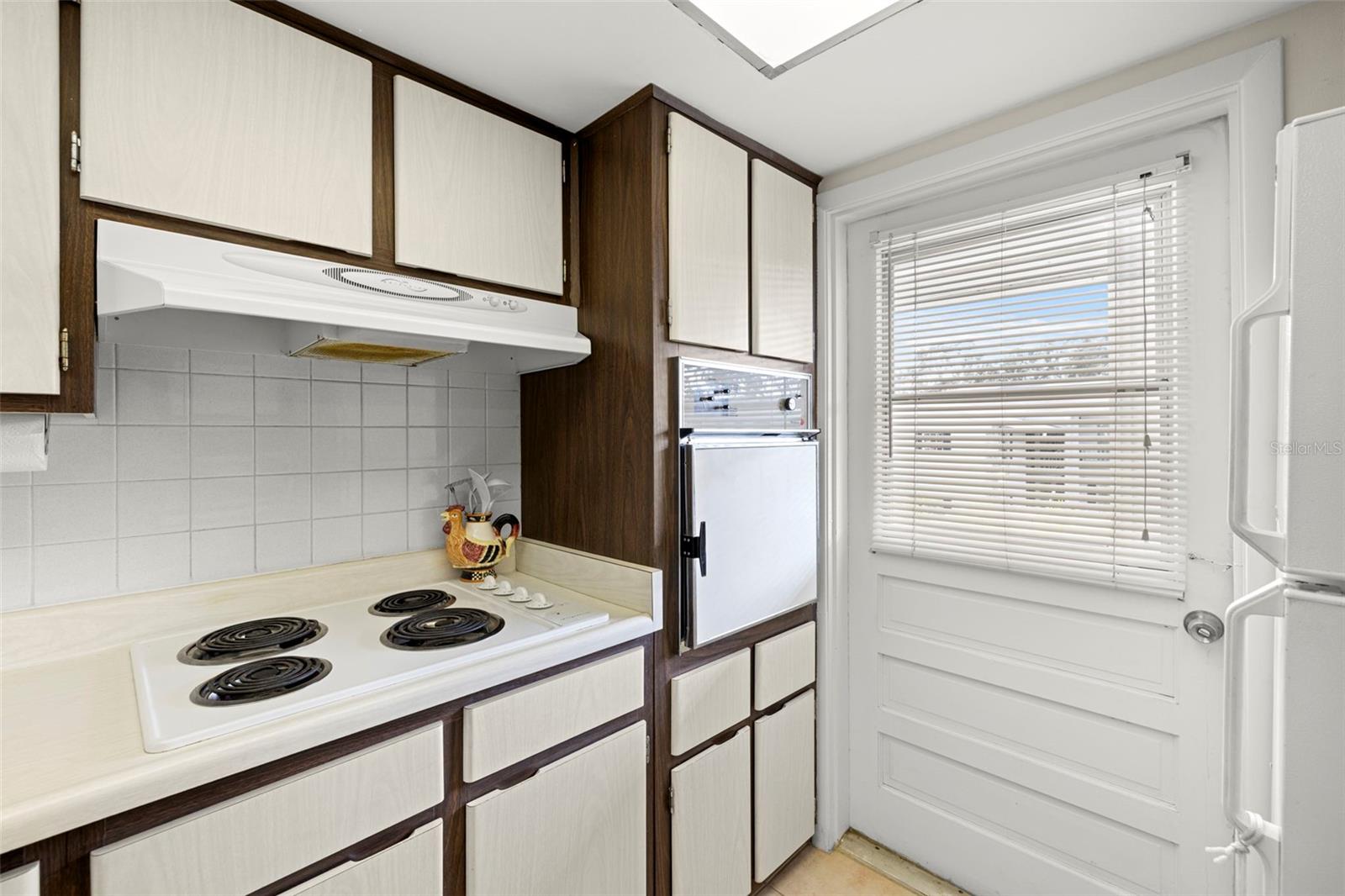 DOUGLAS ARMS - Residential