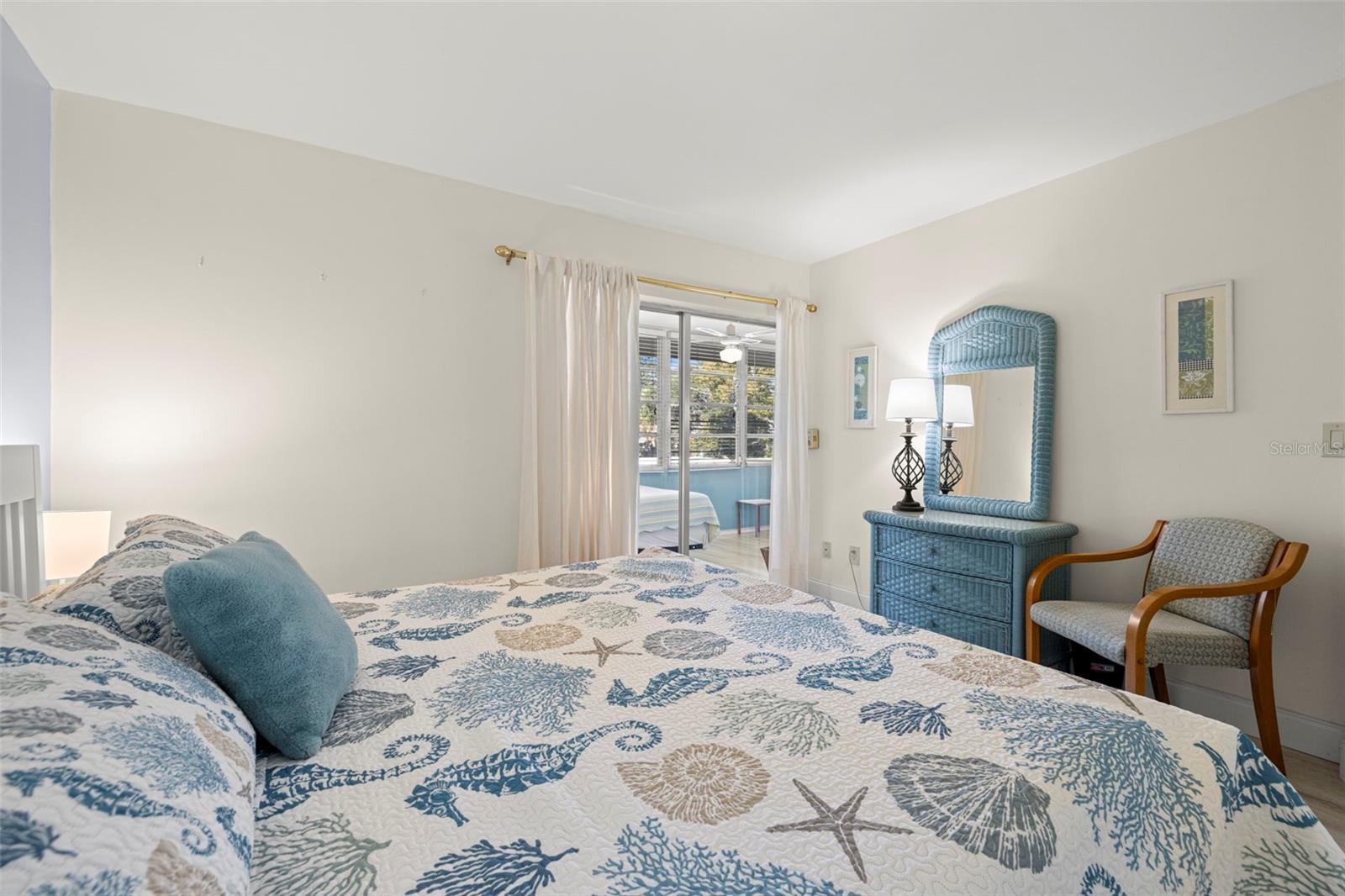 DOUGLAS ARMS - Residential