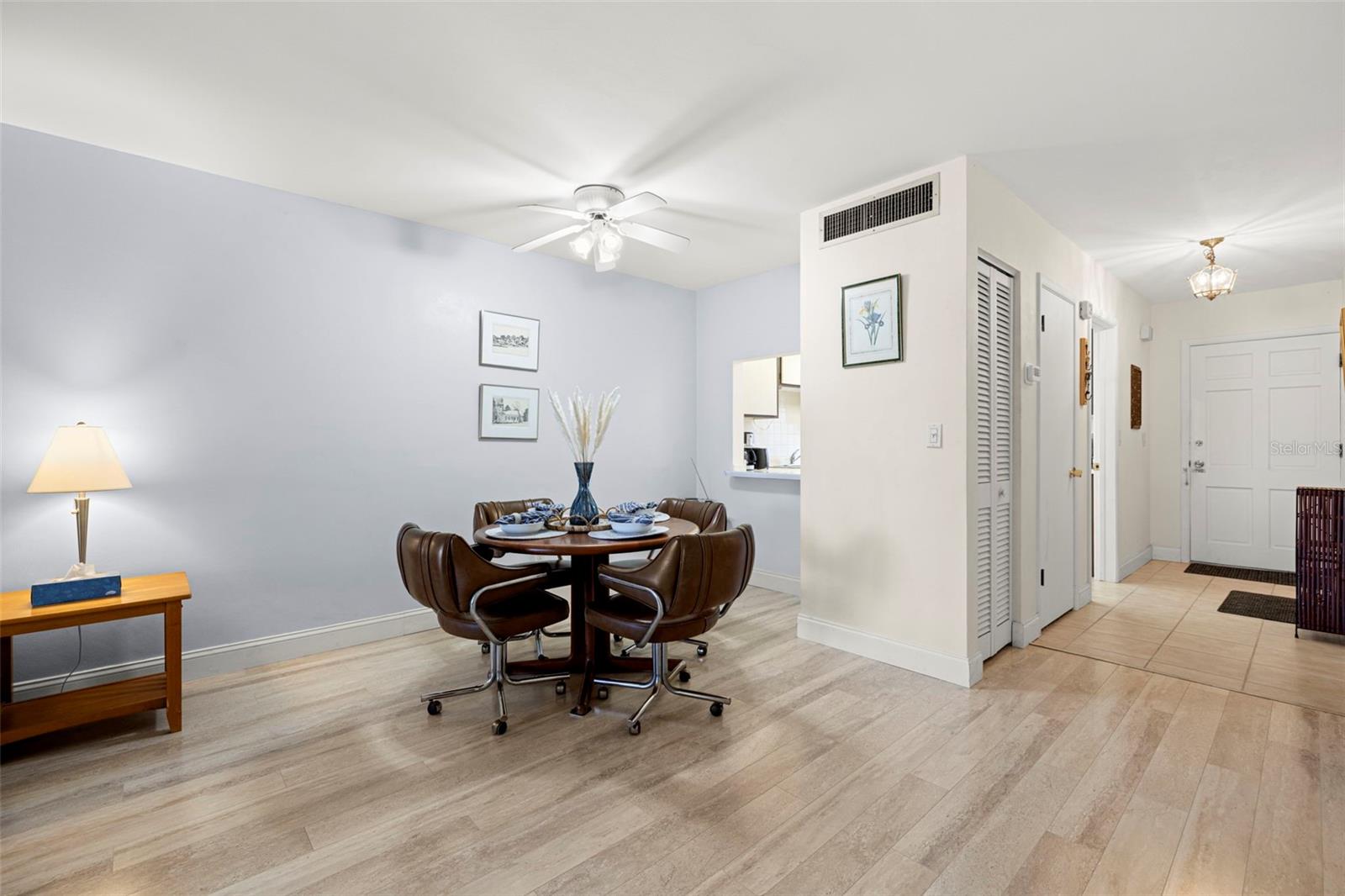 DOUGLAS ARMS - Residential