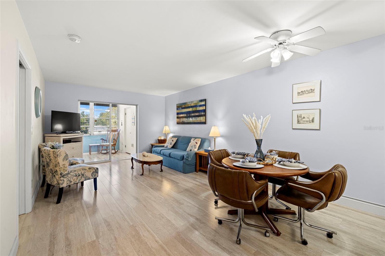 DOUGLAS ARMS - Residential