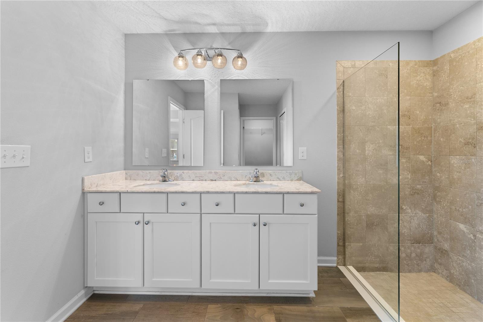 GRAND RESERVE & GOLF CLUB UN 01 - Residential