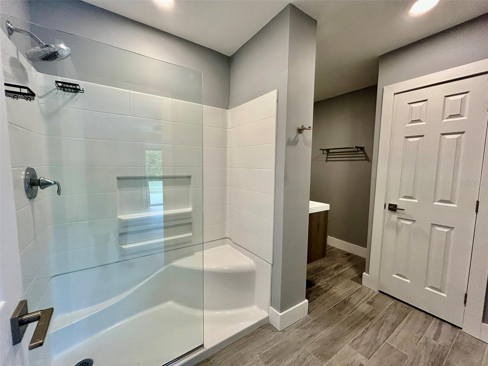 CHARLOTTE PARK - Residential Lease