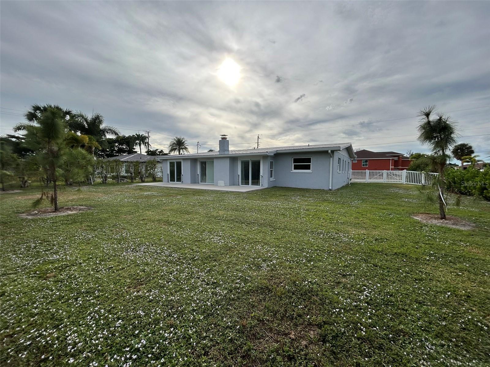 CHARLOTTE PARK - Residential Lease