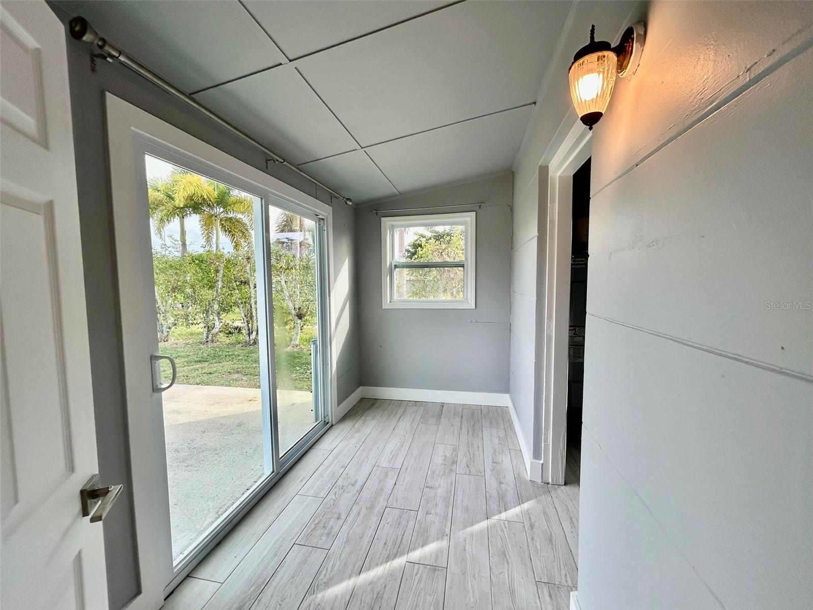 CHARLOTTE PARK - Residential Lease